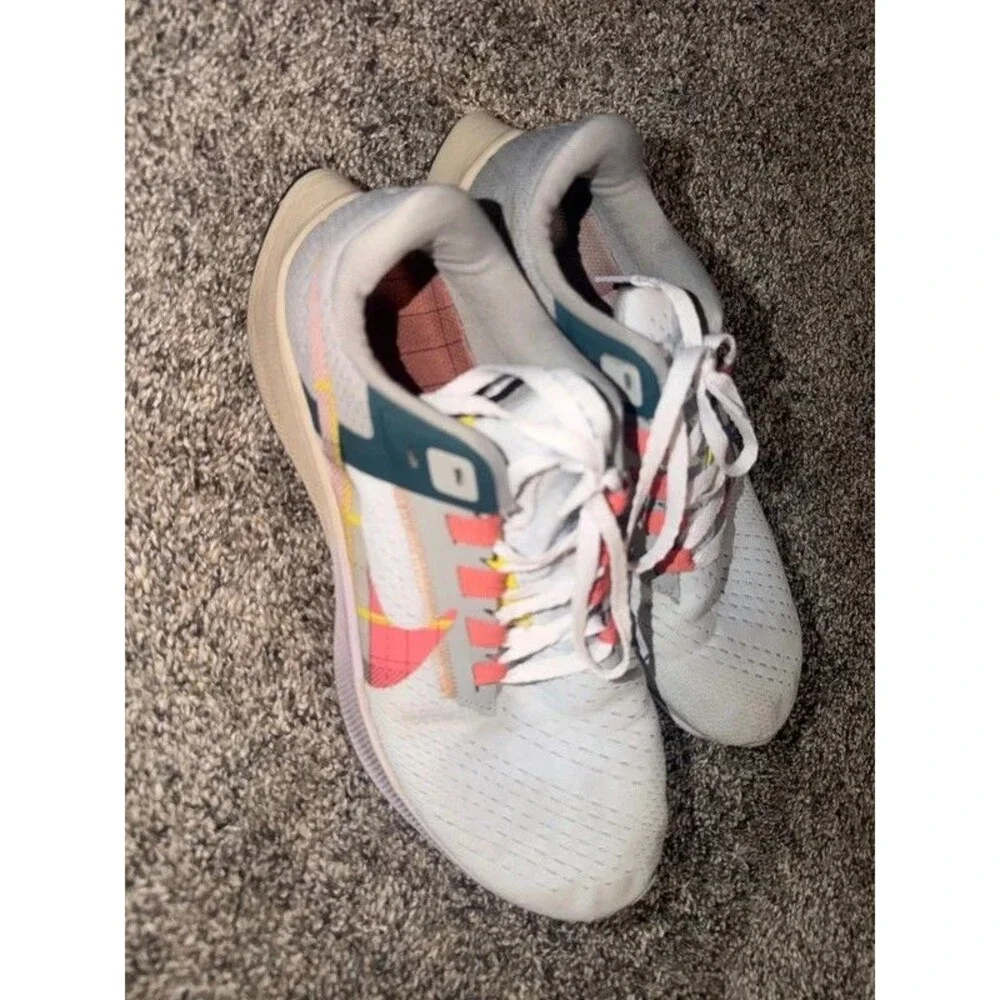 Nike Wmns Air Zoom Pegasus 38 Premium, Blue Tint Regal Pink, Sz 8